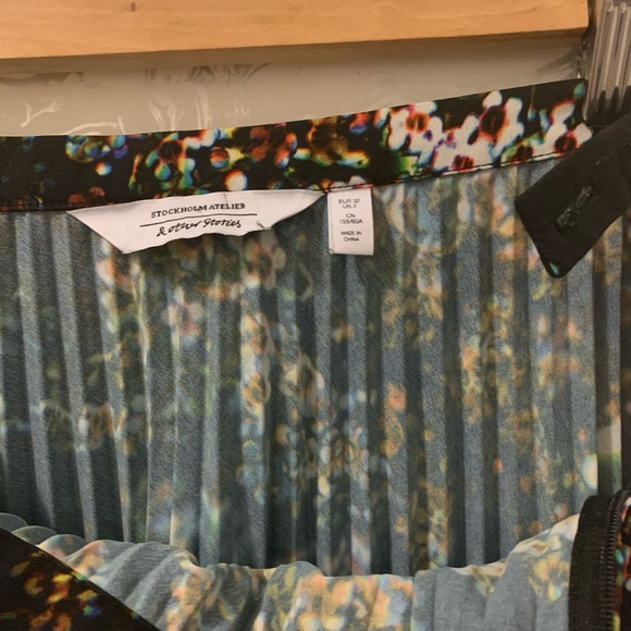 & Other Stories Pleated Midi Skirt Neon Petals 2 - Picture 4 of 4